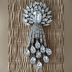 Beautiful Rare Vintage Crown Trifari Rhinestone Brooch
